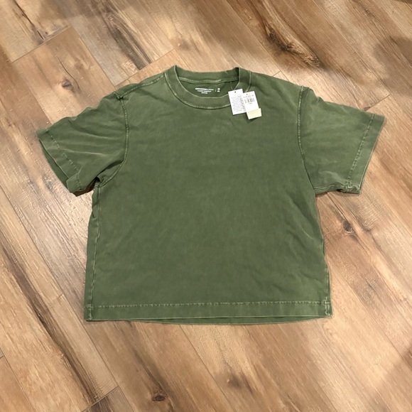 NWT Abercrombie Premium Essentials Cropped Short Sleeve T Shirt Men’s XS Green - Picture 1 of 3